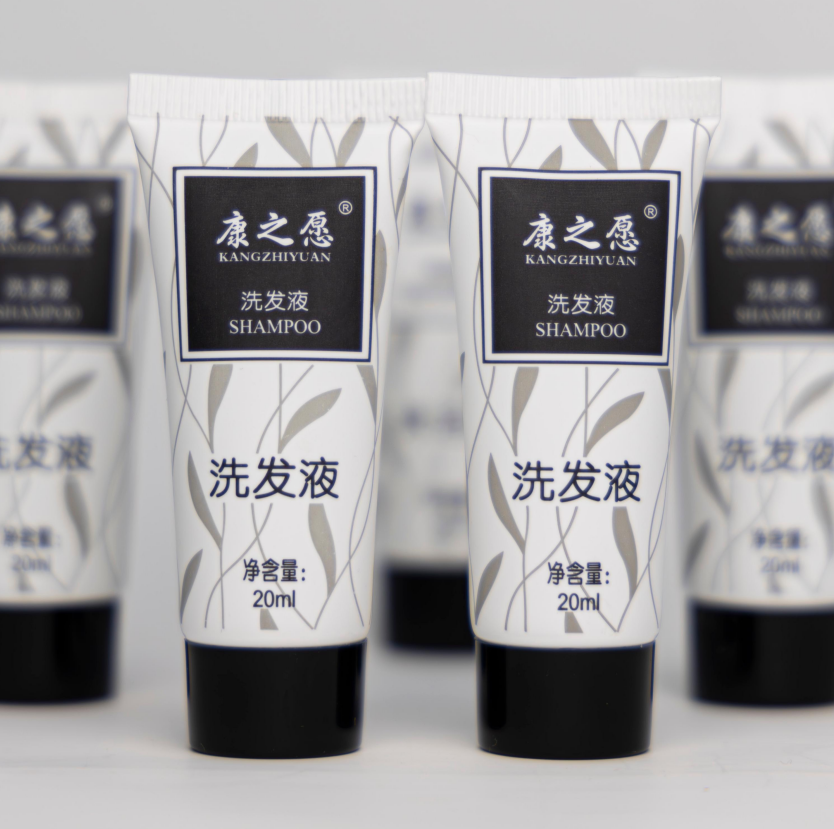 洗发水20ml康之愿 香气：黑茶 包装：内外盒包装（每内箱125支，四内箱） 液体：透明达标液